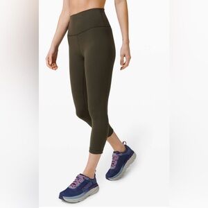 Lululemon Wunder Train High Rise Crop